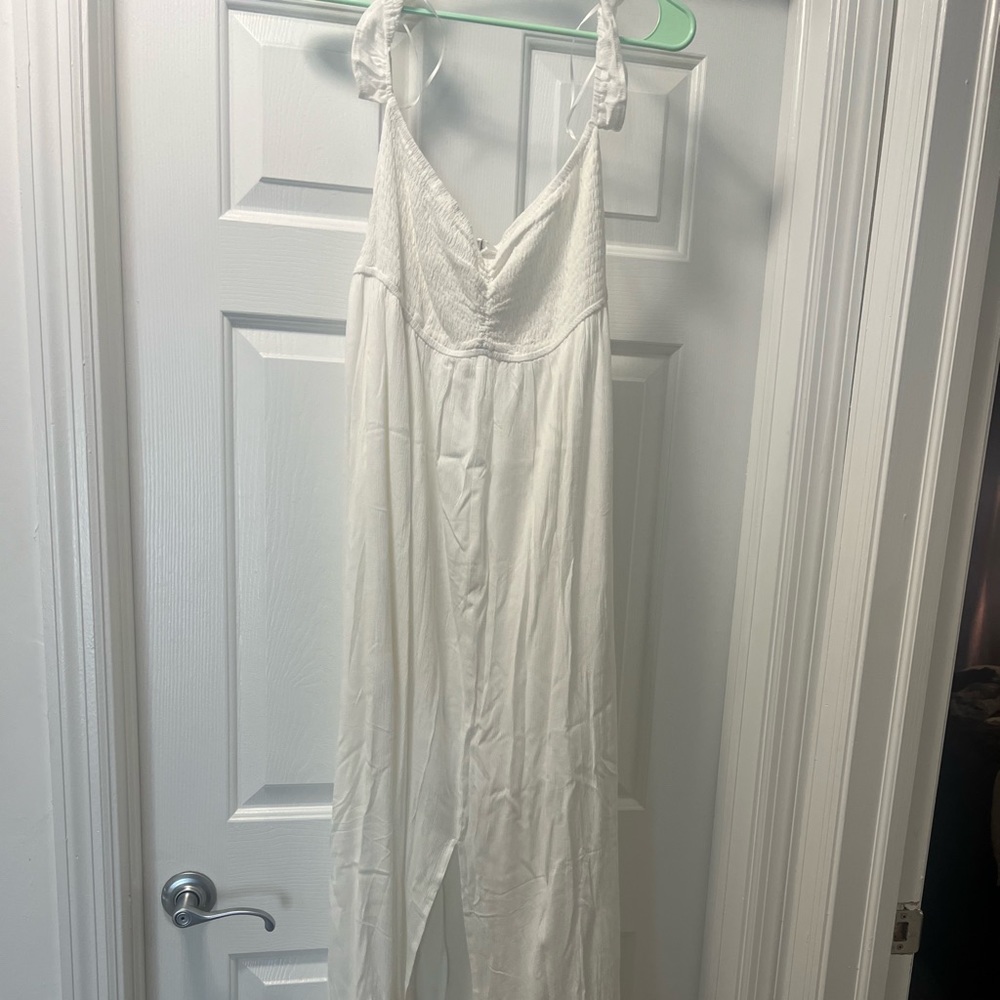 Never worn white dress with lining